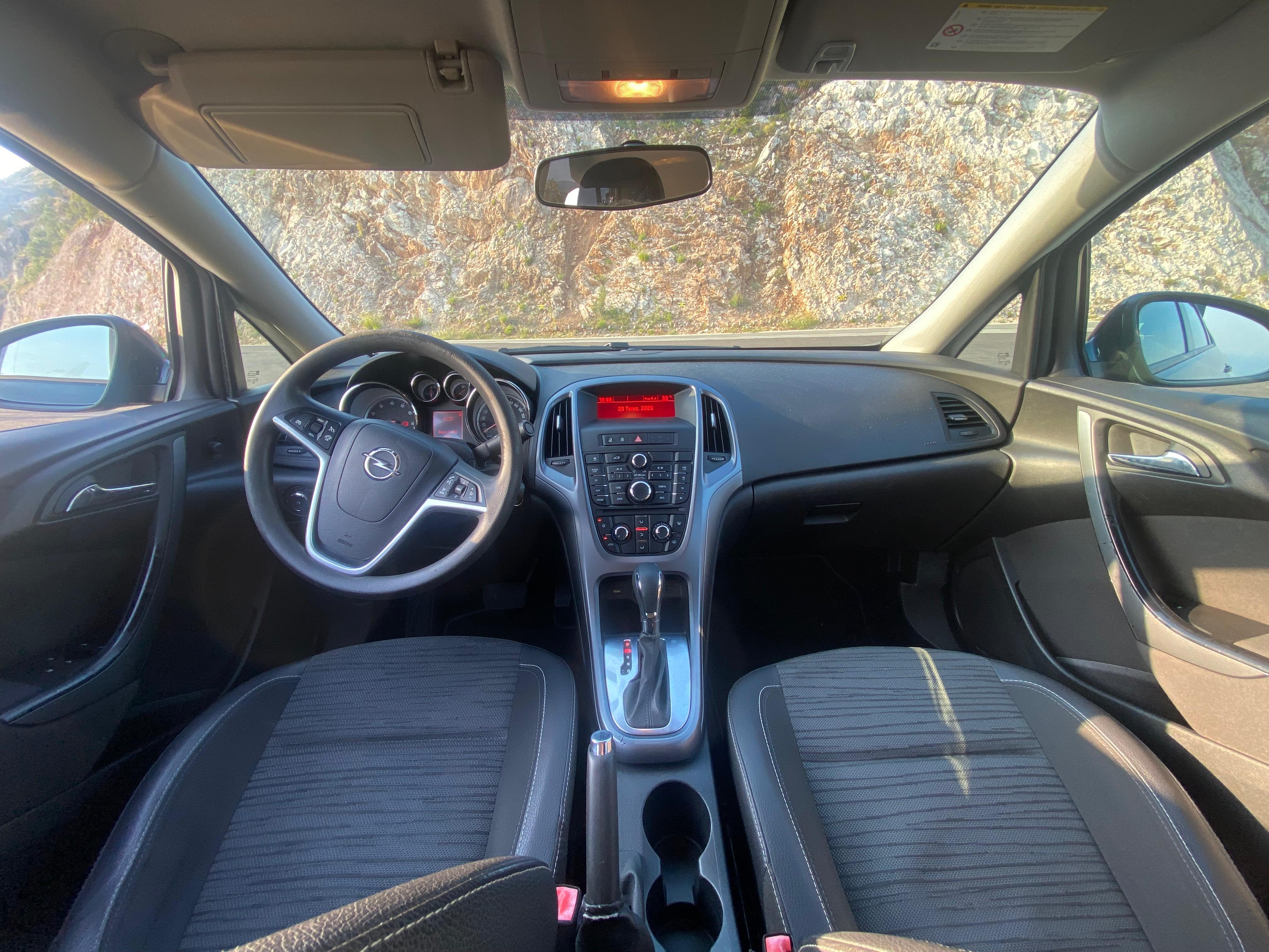 Opel Astra Sedan Yeşil