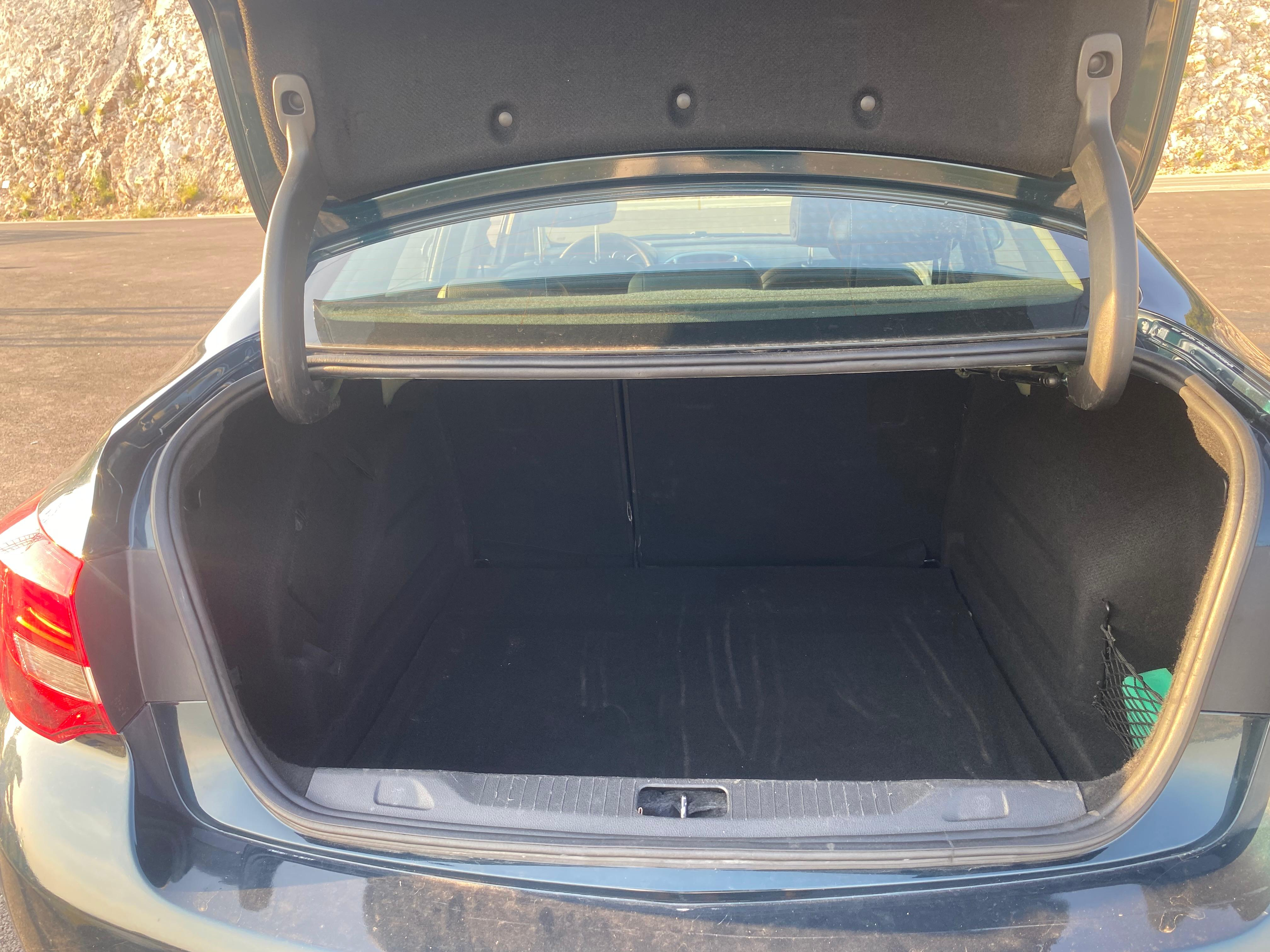 Opel Astra Sedan Yeşil